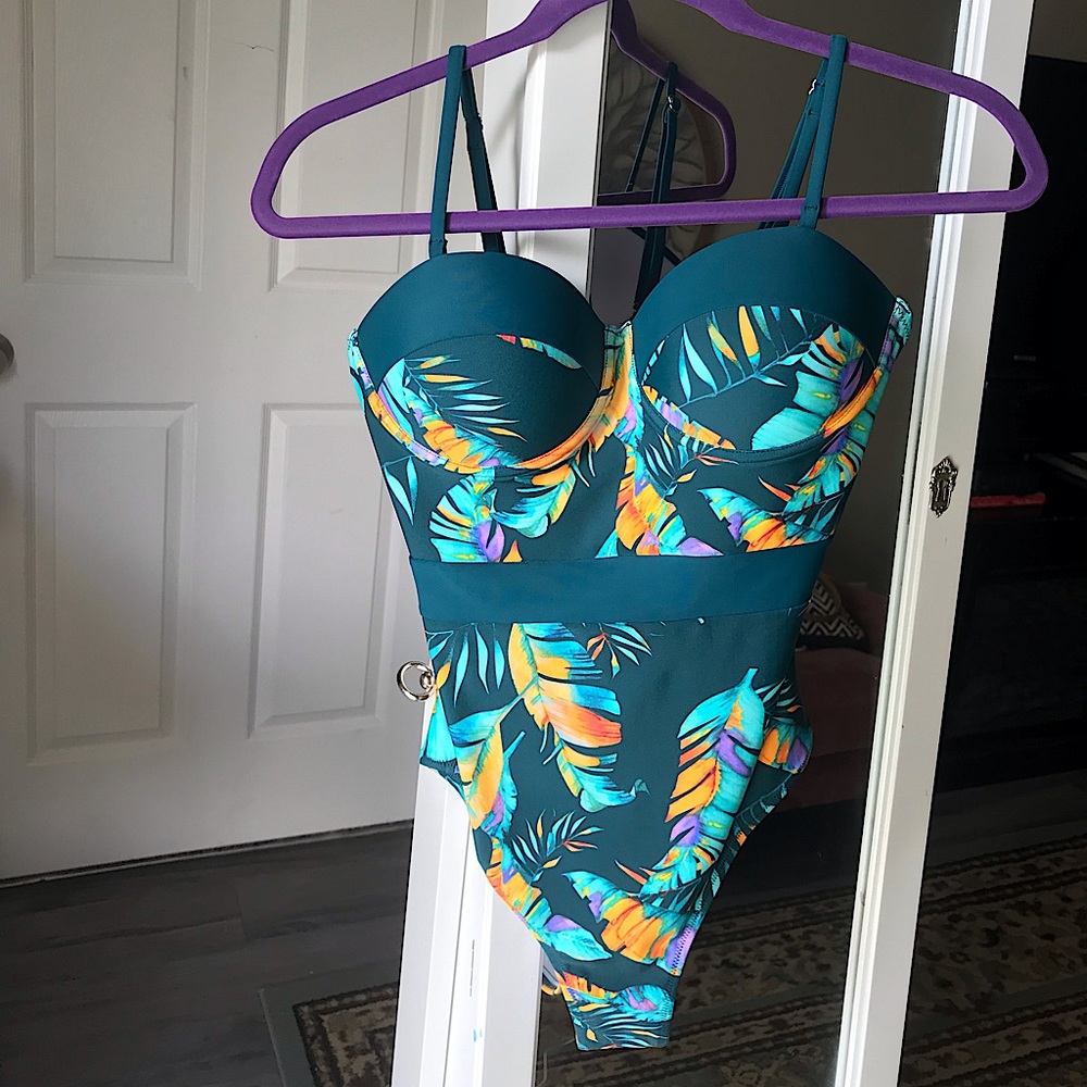 Cupshe One-Piece Swimsuit 🩱
